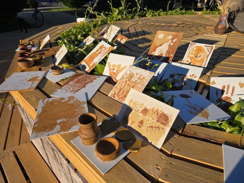 50703-Műhely Művészeti Park Revúca, Agyagozunk, 2025.07.03.