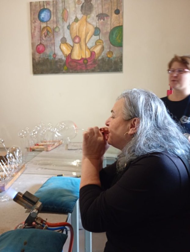 51122-WORKSHOP FÚKANIA, STRIEBRENIA A MAĽOVANIA VIANOČNÝCH OZDÔB