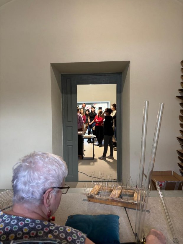 51122-WORKSHOP FÚKANIA, STRIEBRENIA A MAĽOVANIA VIANOČNÝCH OZDÔB