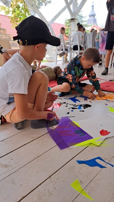 50715-Kurz Zeichnungen und Malerei, 2. Turnus, Tag 2, 15.7.2025, Betliar