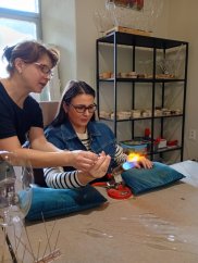 51122-WORKSHOP FÚKANIA, STRIEBRENIA A MAĽOVANIA VIANOČNÝCH OZDÔB