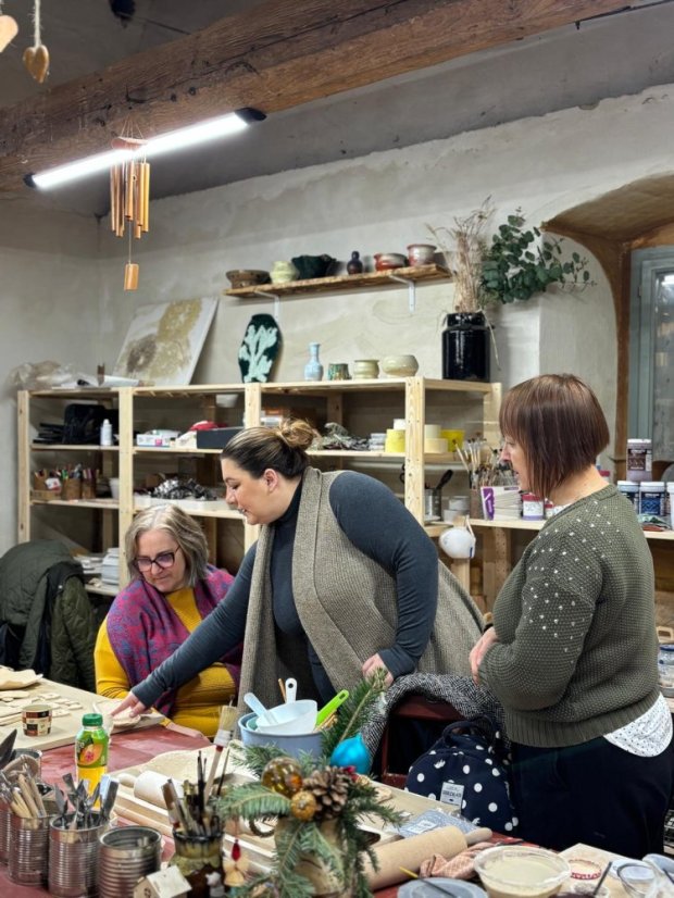 51122-Keramischer Workshop für Erwachsene - Eingeschlossene Pigmente, GemCraft Schild