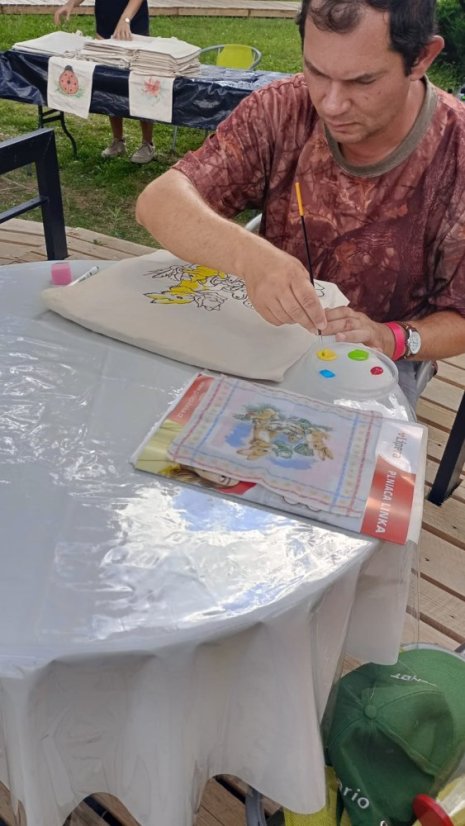 50720-Art Park, Textilfestés, Revúca, 2025.07.20.