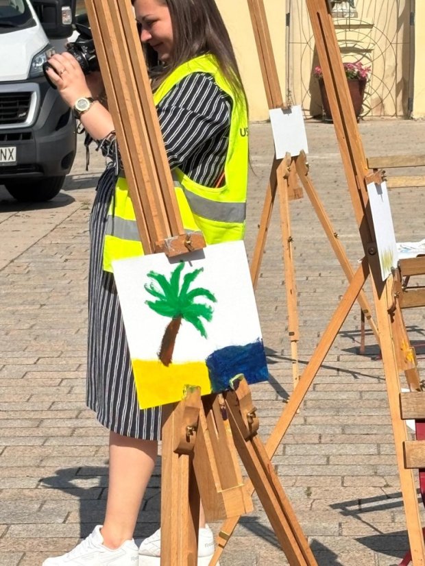 50615-Közönséges festés Szácson, 2025. június 15.