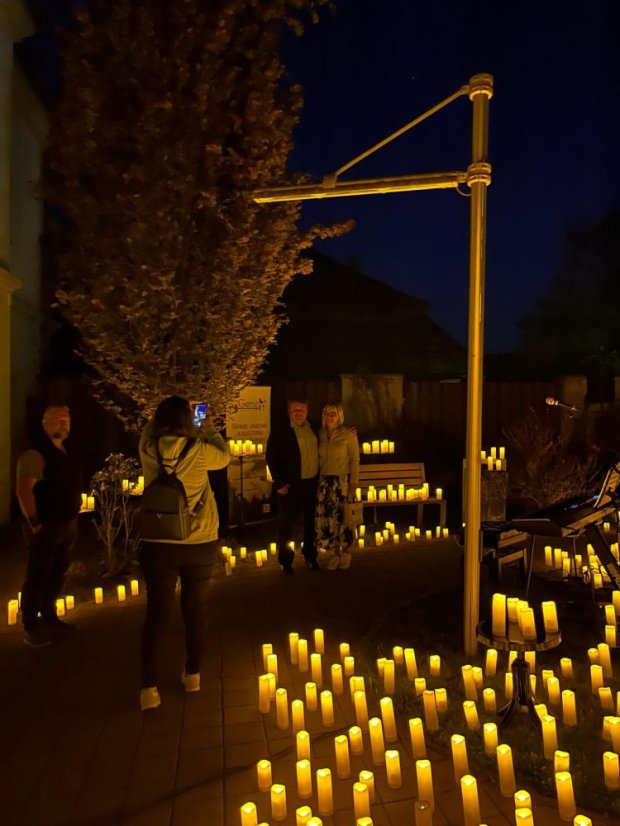 50502-Konzert im Kerzenlicht - Parks und Gärten, Jelšava, 2.5.2025