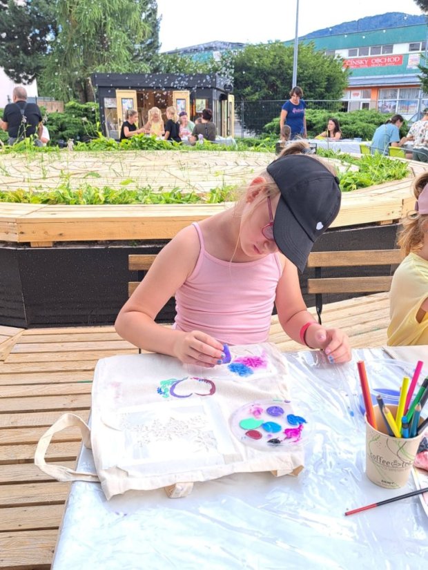 50720-Art Park, Textilfestés, Revúca, 2025.07.20.