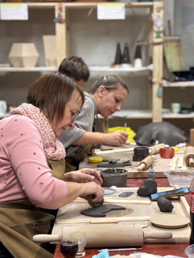 51025-Keramický workshop pre dospelých 2 - Hlina pod stromčekom, GemCraft Štítnik