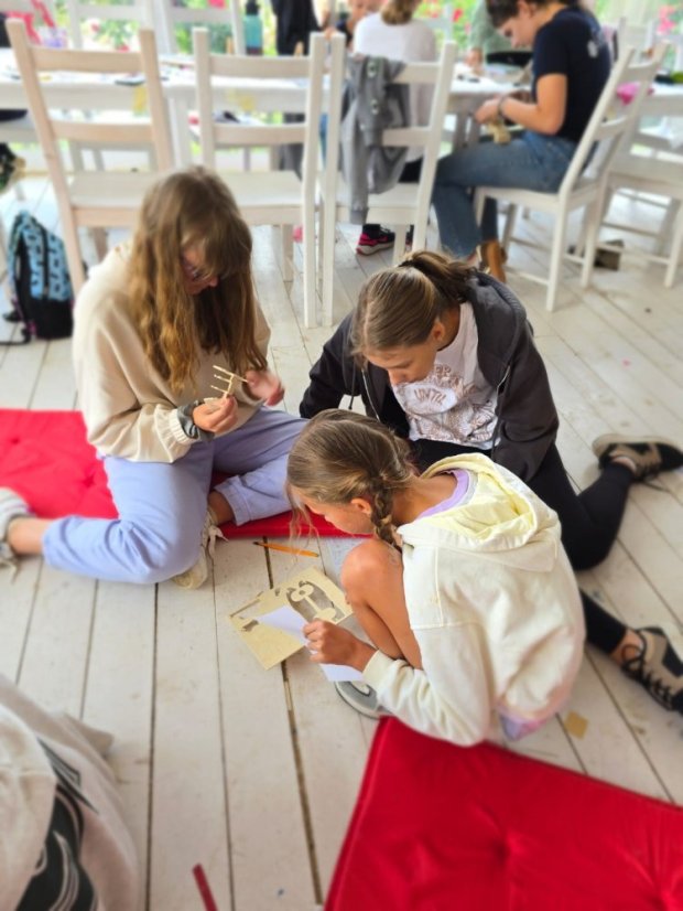 50711-Kurz rajz és festés, 1. turnus, 5. nap, Betliar, 25.07.11