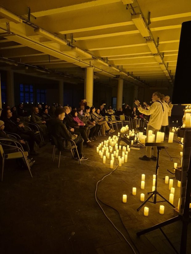 51017-Hegedűkvartett "Vibrans" a gyertyák lángjában Revúcán