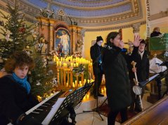 51130-Adventný koncert hudby a slova "Láska nesie svetlo" - Rakovnica