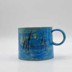 Keramický hrnček s prírodným motívom