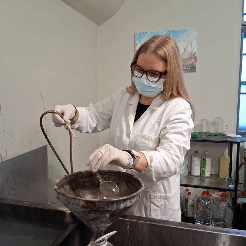 51108-WORKSHOP FÚKANIA, STRIEBRENIA ÉS MAĽOVANIA KARÁCSONYI DÍSZEK