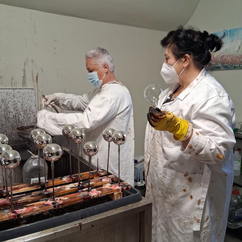 51108-WORKSHOP FÚKANIA, STRIEBRENIA ÉS MAĽOVANIA KARÁCSONYI DÍSZEK