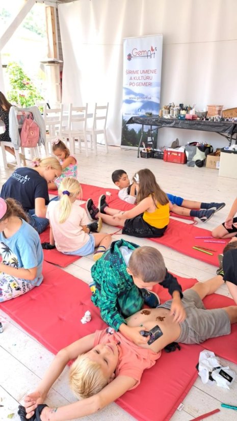 50716-Kurz Zeichnungen und Malerei, 2. Turnus, Tag 3, 16.7.2025, Betliar