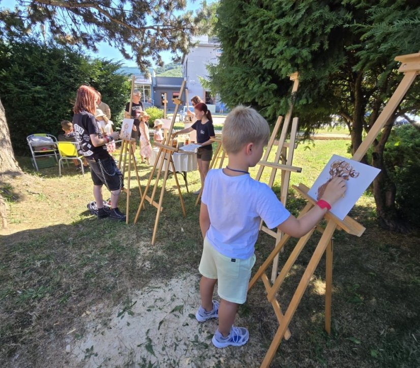 50703-Műhely Művészeti Park Revúca, Agyagozunk, 2025.07.03.