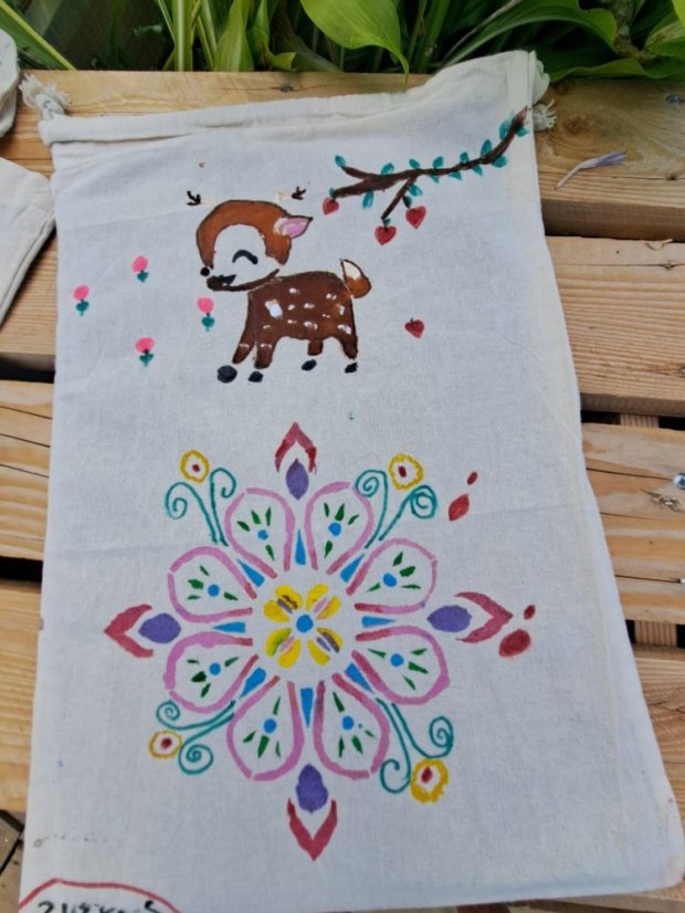 50720-Art Park, Textilfestés, Revúca, 2025.07.20.