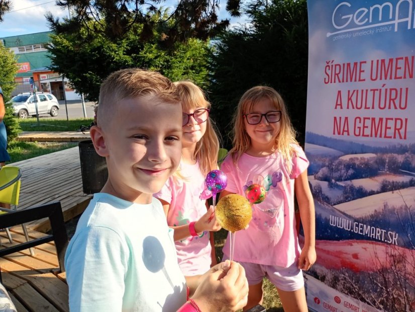 50724-ART PARK, üvegfestés, Revúca, 2025.07.24.