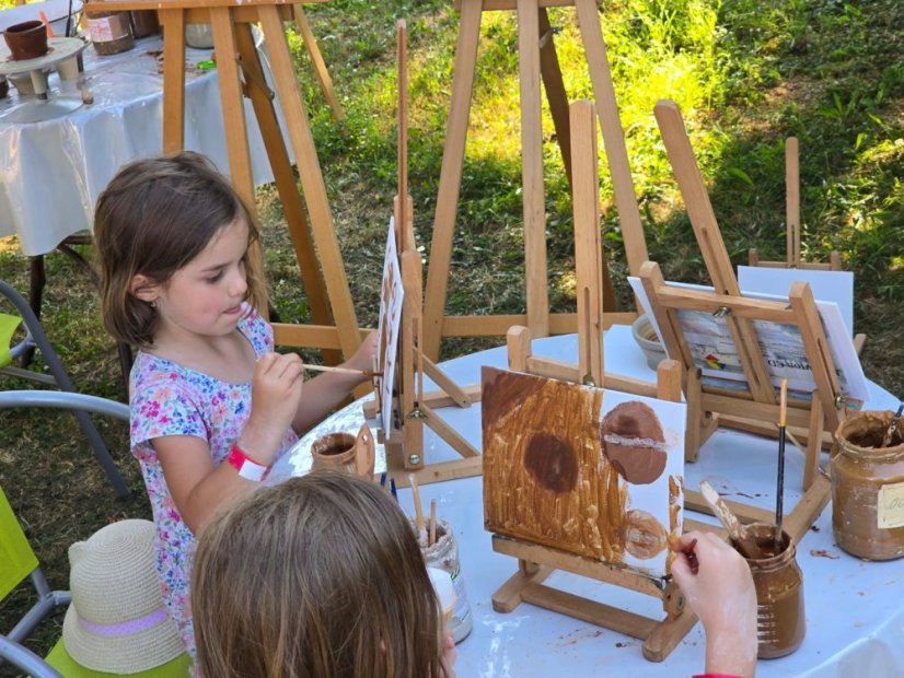 50703-Műhely Művészeti Park Revúca, Agyagozunk, 2025.07.03.