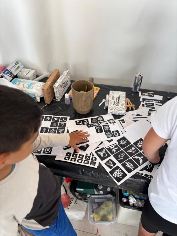 50716-Kurz Zeichnungen und Malerei, 2. Turnus, Tag 3, 16.7.2025, Betliar