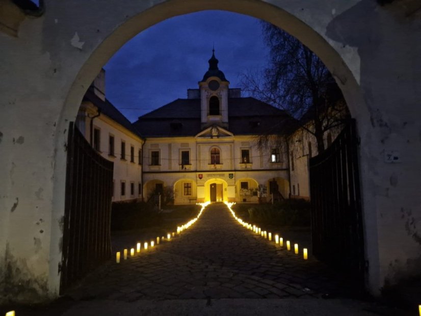 50316-Koncert w blasku świec, Król, 16.3.2025