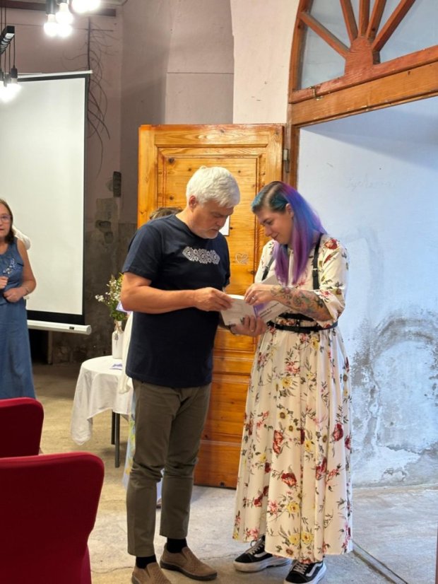 50802-Vernisage a kiállításhoz "Ami összeköt minket" beszélgetésekkel, 2.8.25, Štítnik