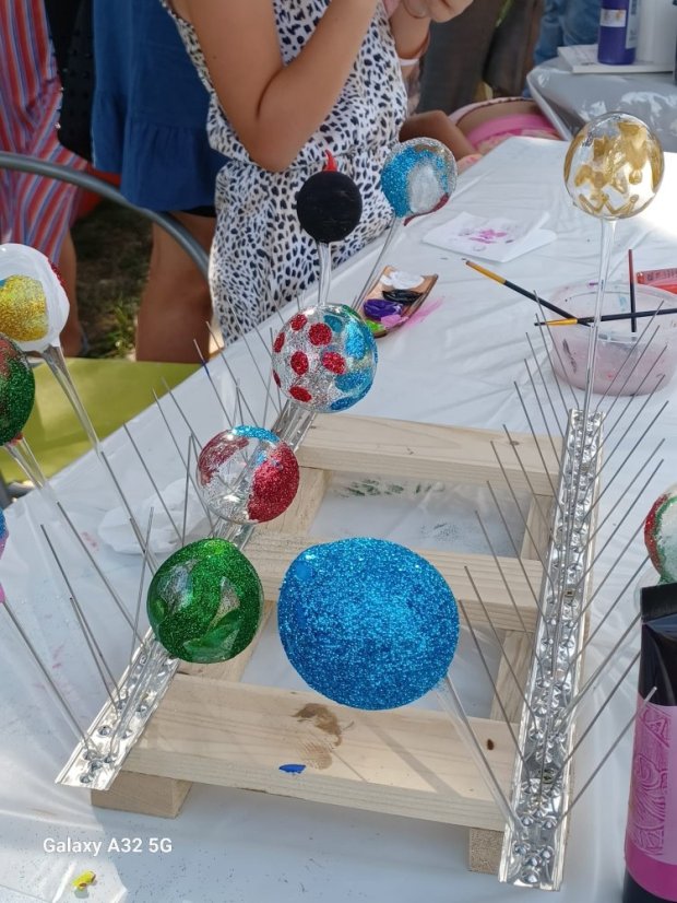 50724-ART PARK, üvegfestés, Revúca, 2025.07.24.