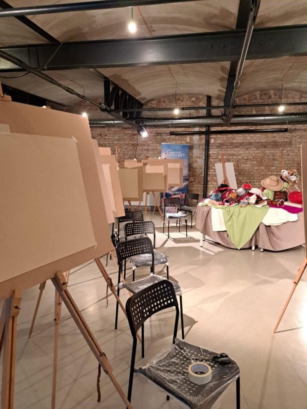 50201-Malarstwo doświadczalne "Nieruchoma moda", Koszyce, 1.2.25