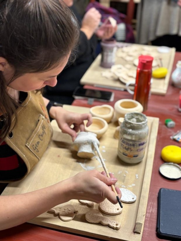 51122-Keramischer Workshop für Erwachsene - Eingeschlossene Pigmente, GemCraft Schild