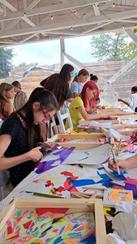 50715-Kurz Zeichnungen und Malerei, 2. Turnus, Tag 2, 15.7.2025, Betliar