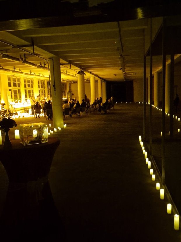 51017-Hegedűkvartett "Vibrans" a gyertyák lángjában Revúcán