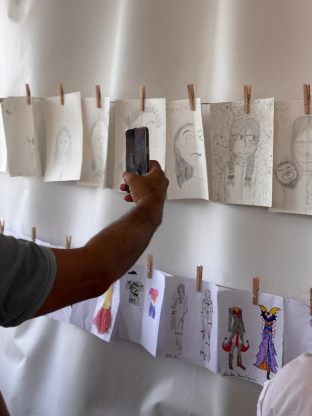 50711-Vernissage - 1. Runde Zeichnungen, Malerei und Design, 11.7.2025