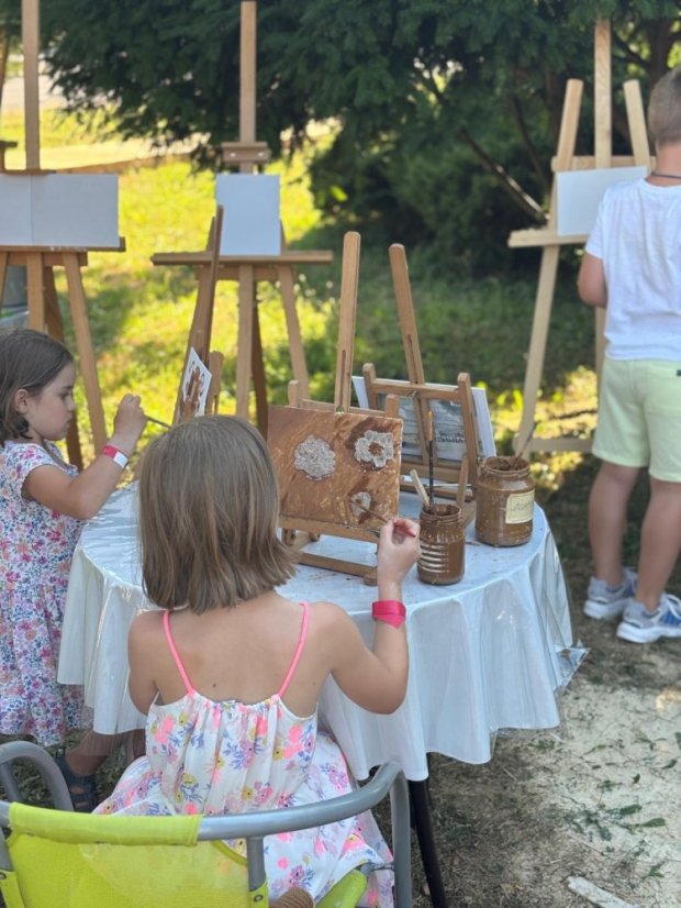 50703-Műhely Művészeti Park Revúca, Agyagozunk, 2025.07.03.