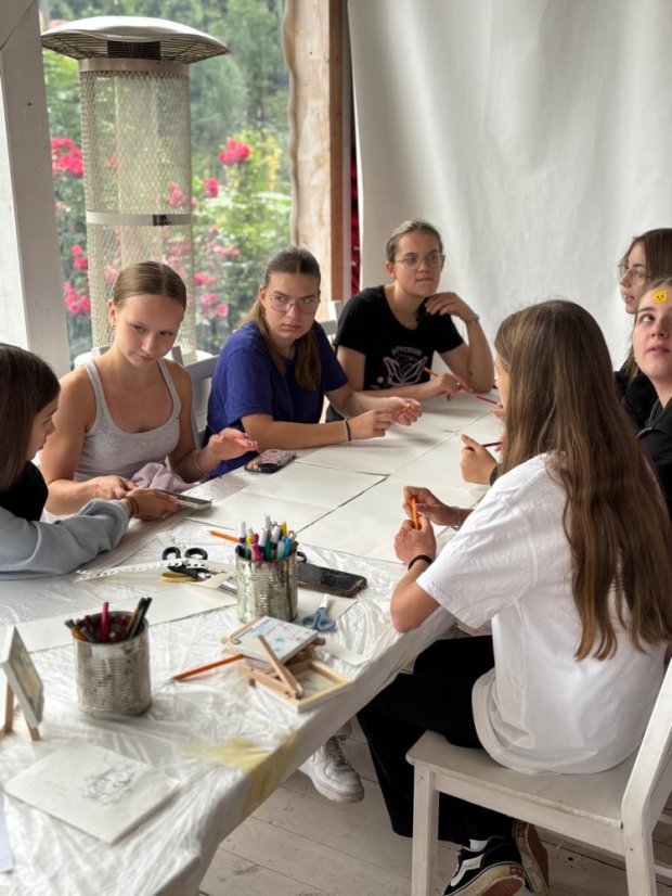 50709-Kurz Zeichnungen und Malerei, 1. Turnus, Tag 3, Betliar, 9.7.25