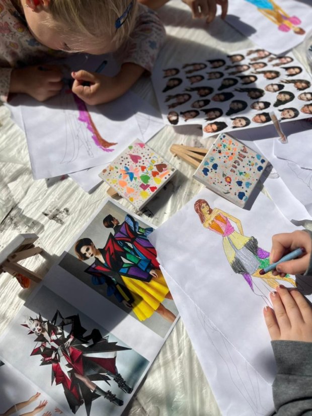 50711-Kurz rajz és festés, 1. turnus, 5. nap, Betliar, 25.07.11