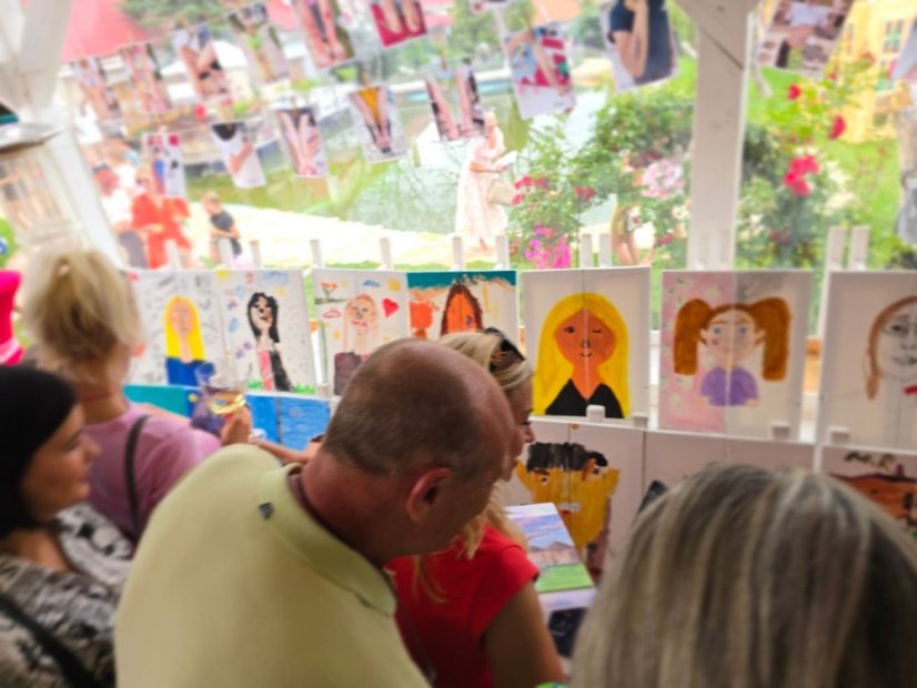 50718-Vernisage - Rajz, festés és design kurzus - 2. turnus, 2025. július 18.