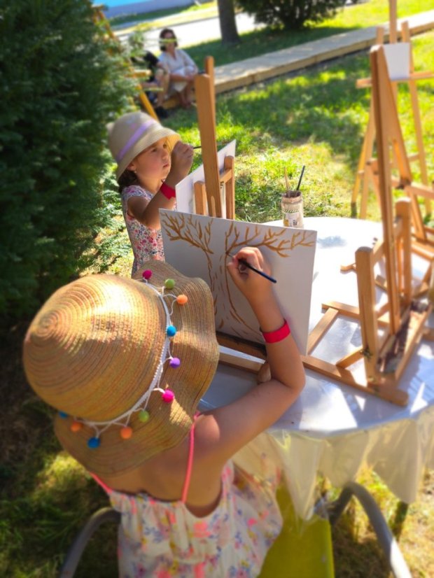 50703-Műhely Művészeti Park Revúca, Agyagozunk, 2025.07.03.