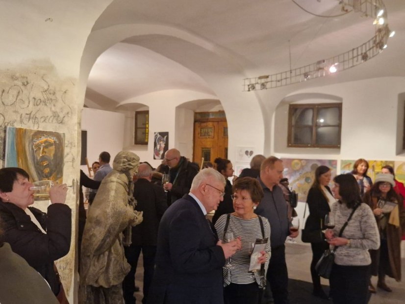 50212-Vernisáž k výberu z výstavy Milujem, teda som!, Praha, 12.2.25