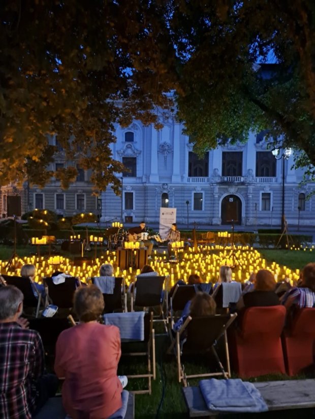 50503-Konzert im Licht der Kerzen - Park Rimavská Sobota, 3.5.2025