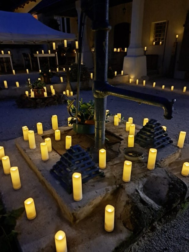 50926-Gitarrenquartett "Vibrans" im Kerzenlicht in Štítnik