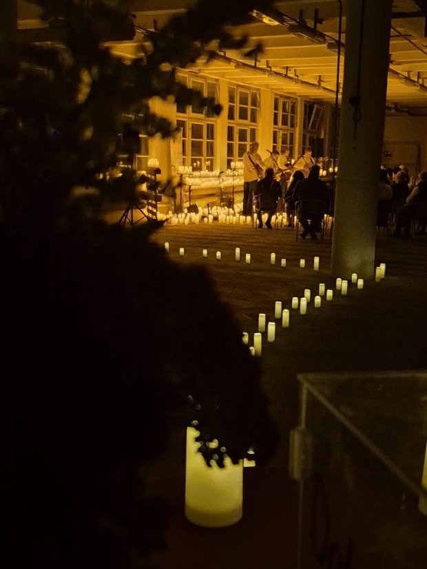 51017-Hegedűkvartett "Vibrans" a gyertyák lángjában Revúcán