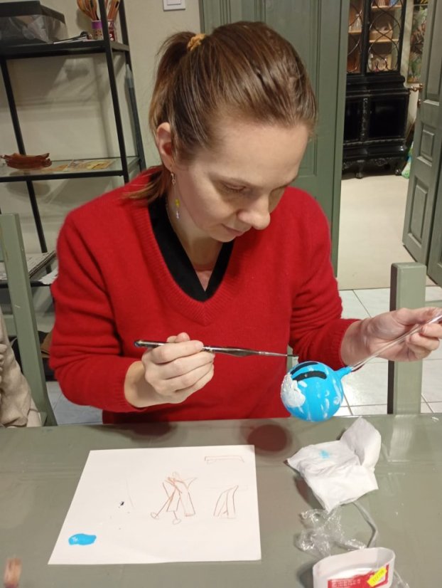 51122-WORKSHOP FÚKANIA, STRIEBRENIA A MAĽOVANIA VIANOČNÝCH OZDÔB