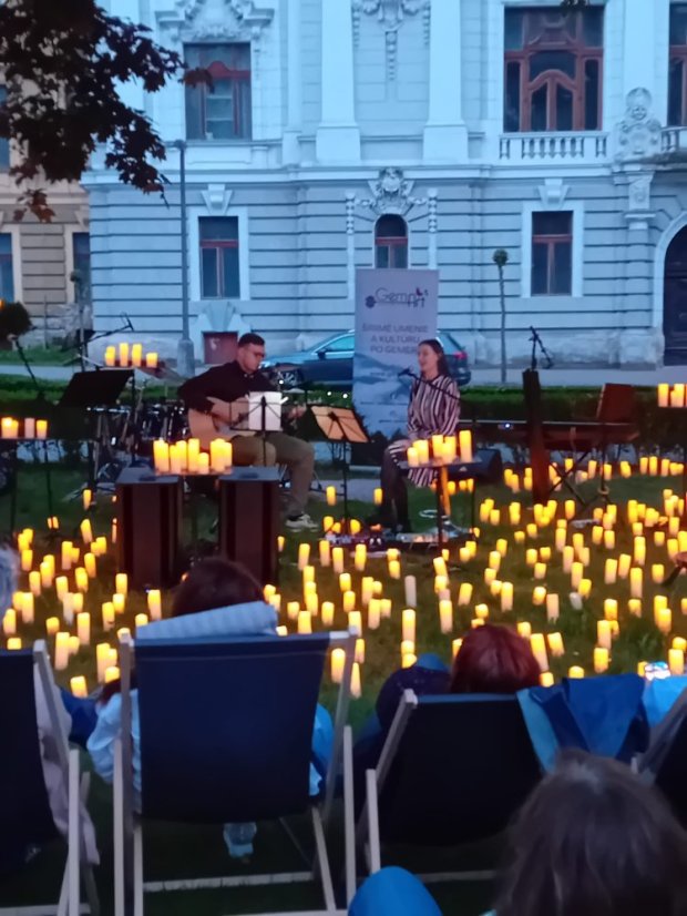 50503-Konzert im Licht der Kerzen - Park Rimavská Sobota, 3.5.2025