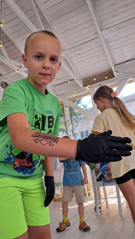 50716-Kurz Zeichnungen und Malerei, 2. Turnus, Tag 3, 16.7.2025, Betliar