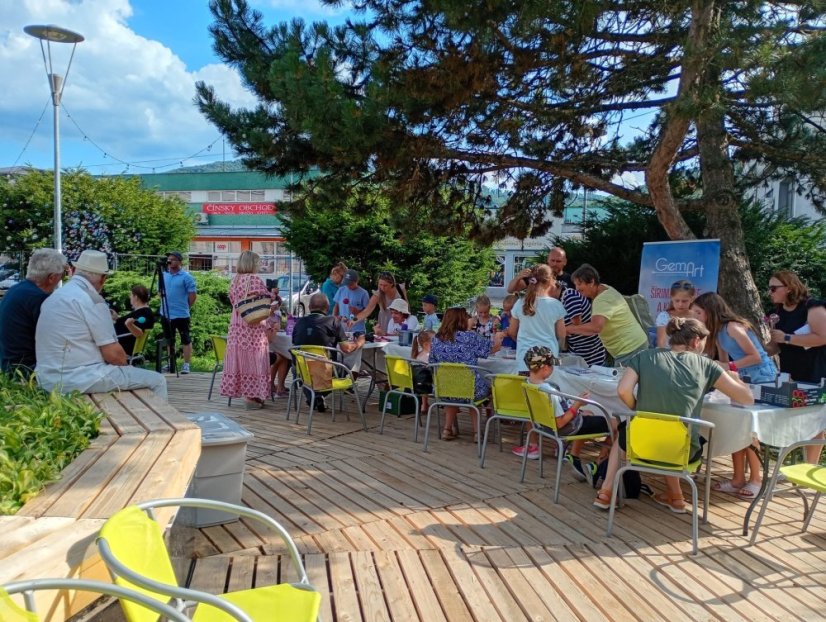 50724-ART PARK, üvegfestés, Revúca, 2025.07.24.