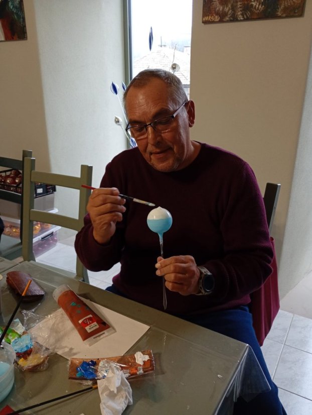 51108-WORKSHOP FÚKANIA, STRIEBRENIA ÉS MAĽOVANIA KARÁCSONYI DÍSZEK