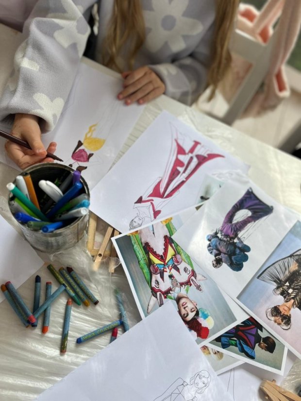 50711-Kurz rajz és festés, 1. turnus, 5. nap, Betliar, 25.07.11