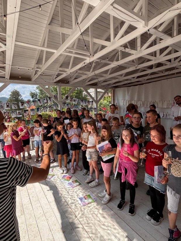 50711-Vernissage - 1. Runde Zeichnungen, Malerei und Design, 11.7.2025