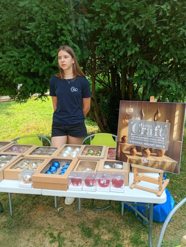 50724-ART PARK, üvegfestés, Revúca, 2025.07.24.