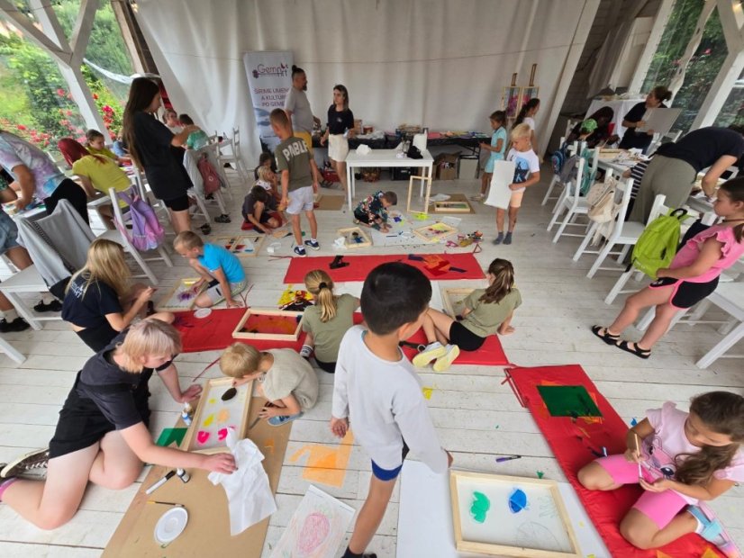 50715-Kurz Zeichnungen und Malerei, 2. Turnus, Tag 2, 15.7.2025, Betliar