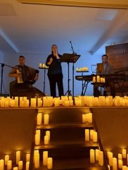 50326-Koncert a gyertyák lángjában - Sanzonok zongorakísérettel - Silvie Donová és Tomáš Bock előadásában